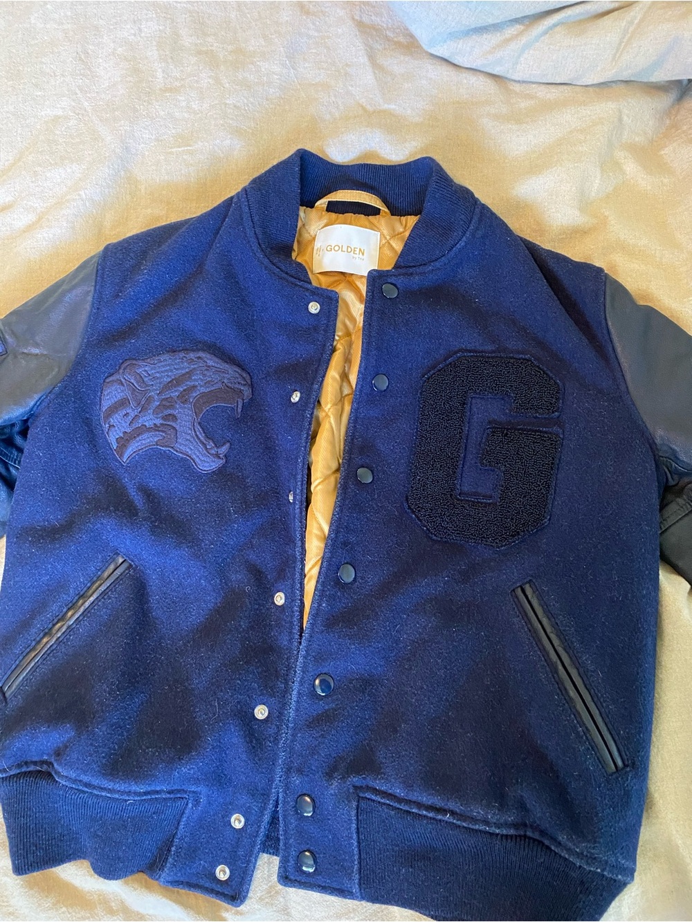 GOLDEN by Tna starboard varsity